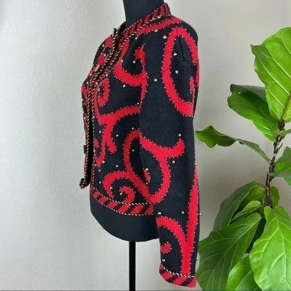 Vintage L•N•I Women’s Beaded Statement Sweater Size Small Red Black Gold - Picture 4 of 10